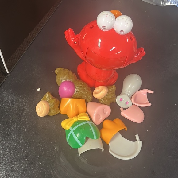 Taking Elmo with body parts. No batteries. Miss an ear/foot for elephant. - Picture 2 of 2